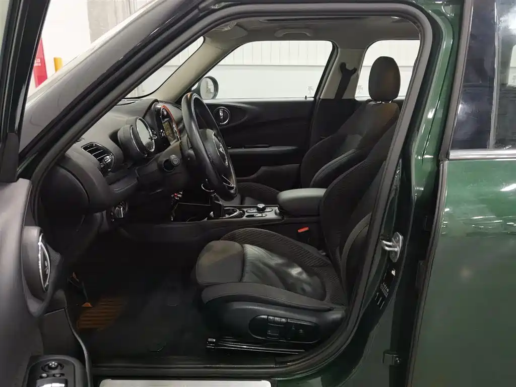 MINI CLUBMAN 2016 1.5T COOPER фото 10