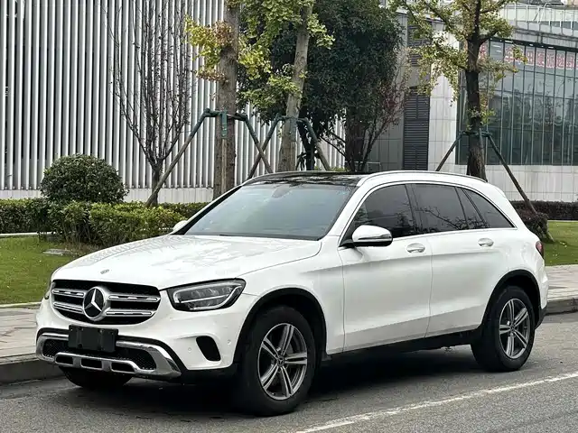 MERCEDES-BENZ GLC