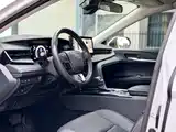 Photo 10 - Toyota Camry