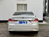 Photo 8 - Toyota Camry