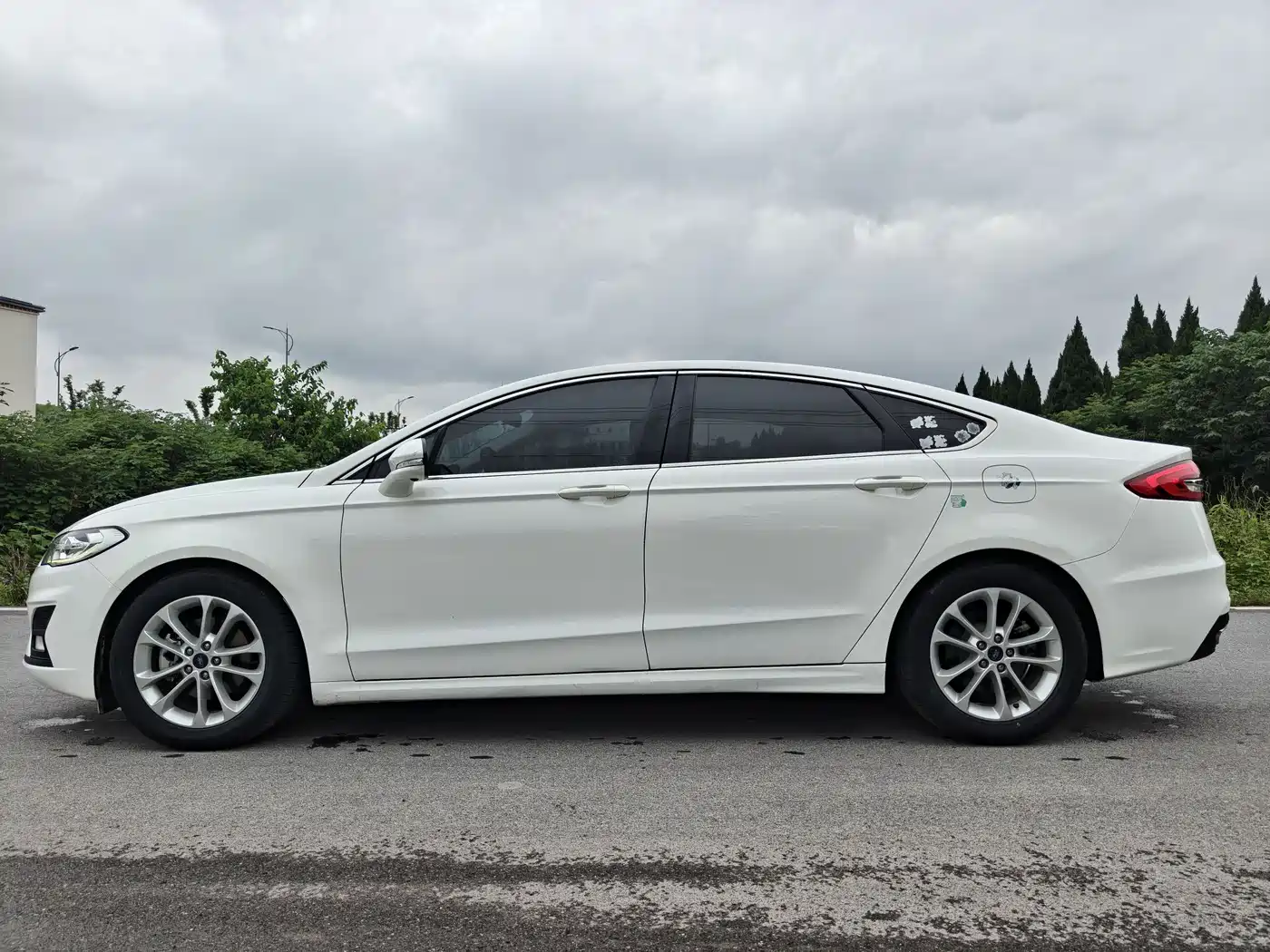 FORD MONDEO