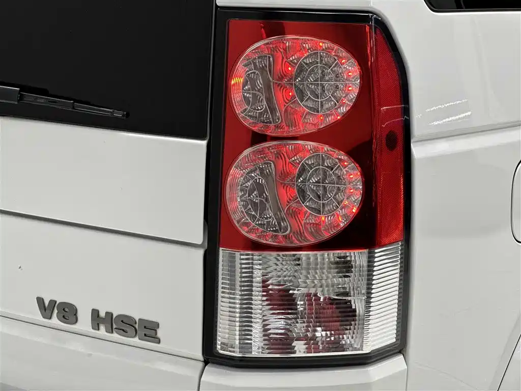 Land Rover Discovery 2013 5.0 V8 HSE фото 8
