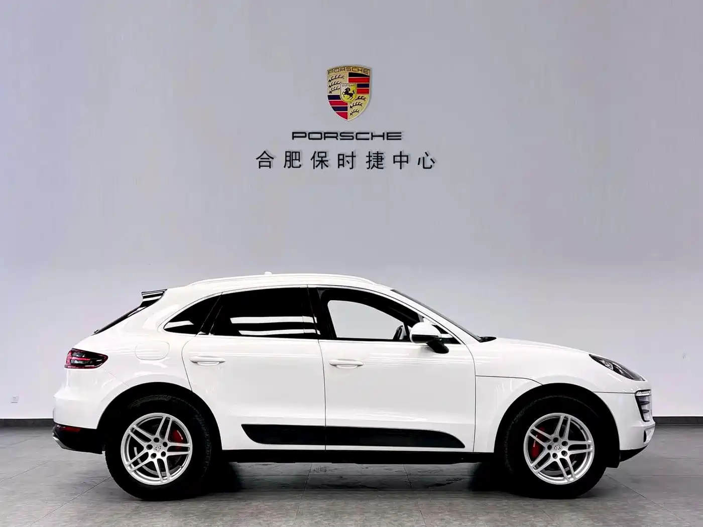 Porsche Macan 2017 Macan 2.0T фото 8