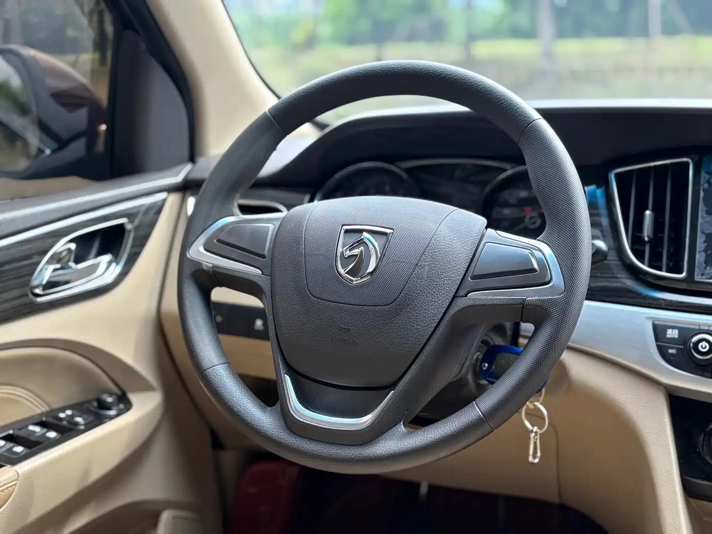 Photo 16 - Baojun 730