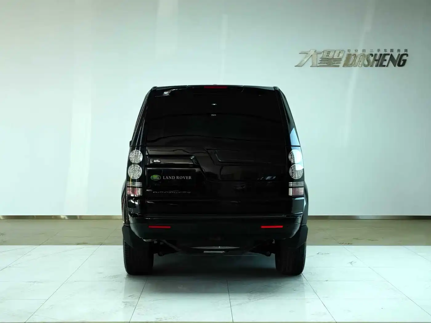 Land Rover Discovery 2016 3.0 SC V6 HSE фото 15