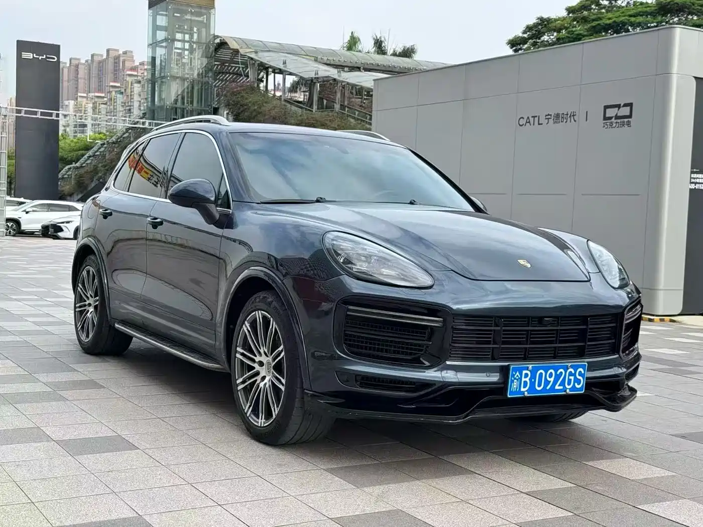 Porsche Cayenne 2011 Cayenne 3.0T фото 2