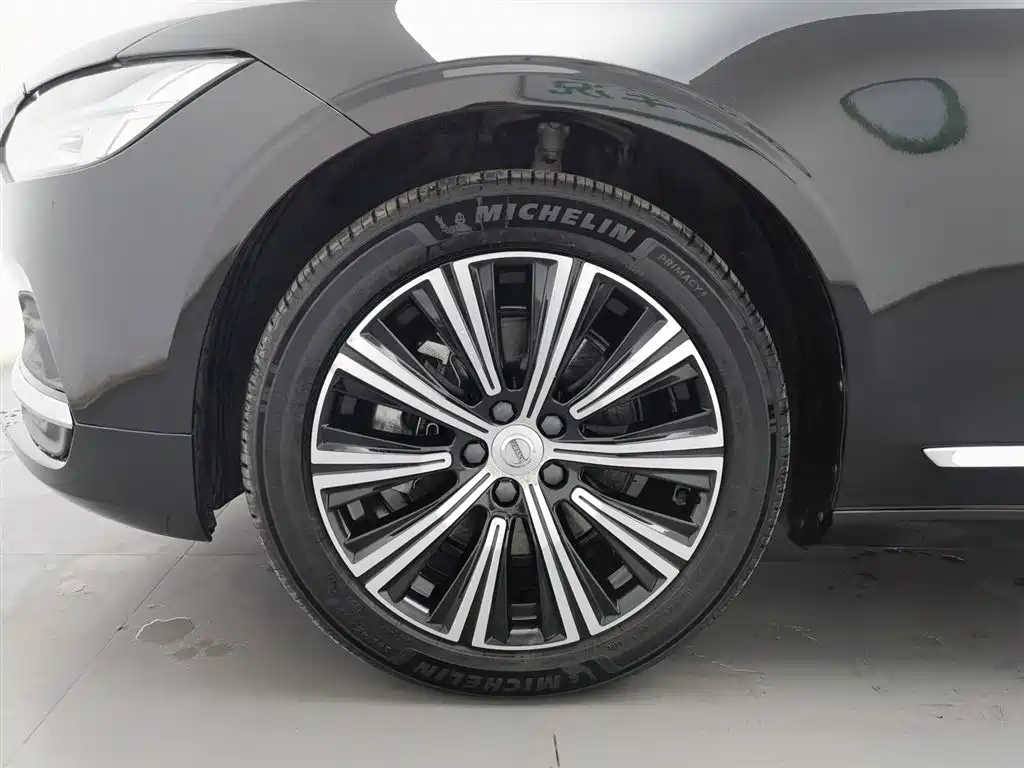 Volvo S90 2021 Model B5 Inscription Luxury Edition фото 17