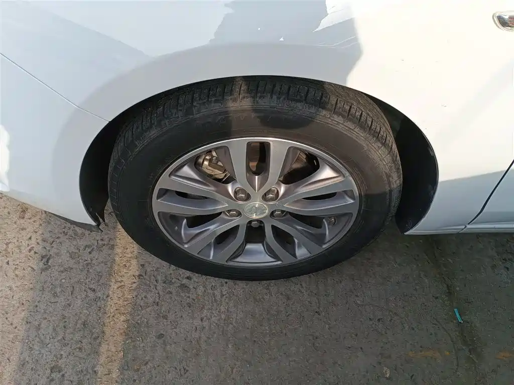 Buick Excelle 2019 18T Auto Connected Elite China VI фото 25