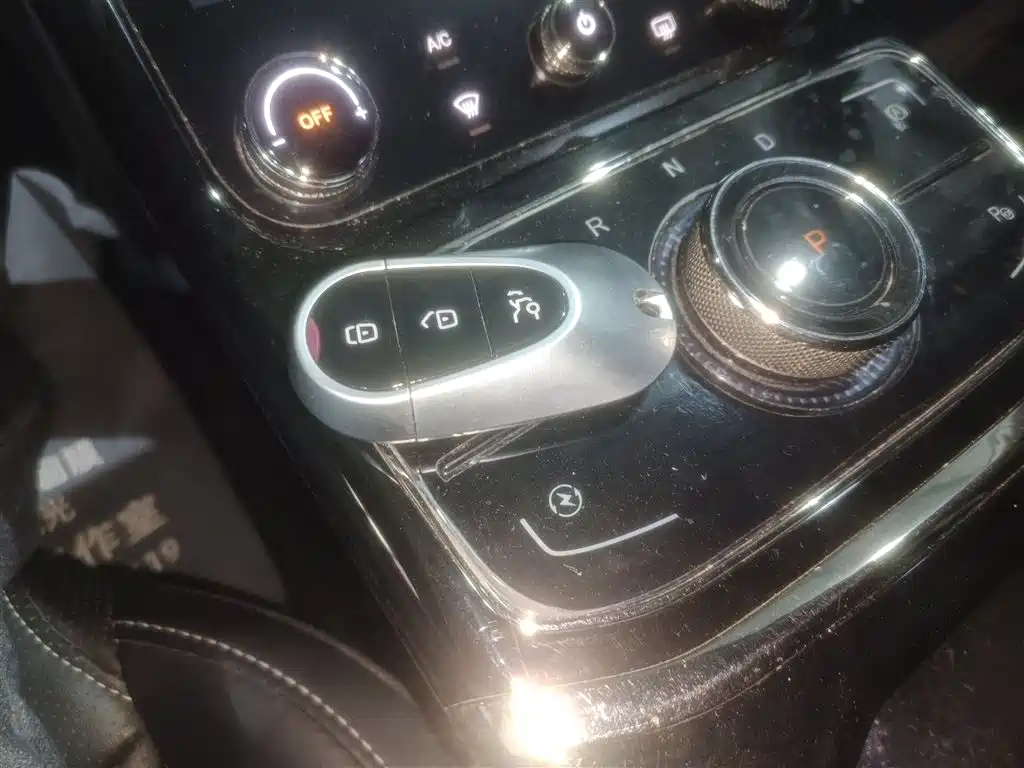 NEZHA AUTOMOBILE NEZHA U