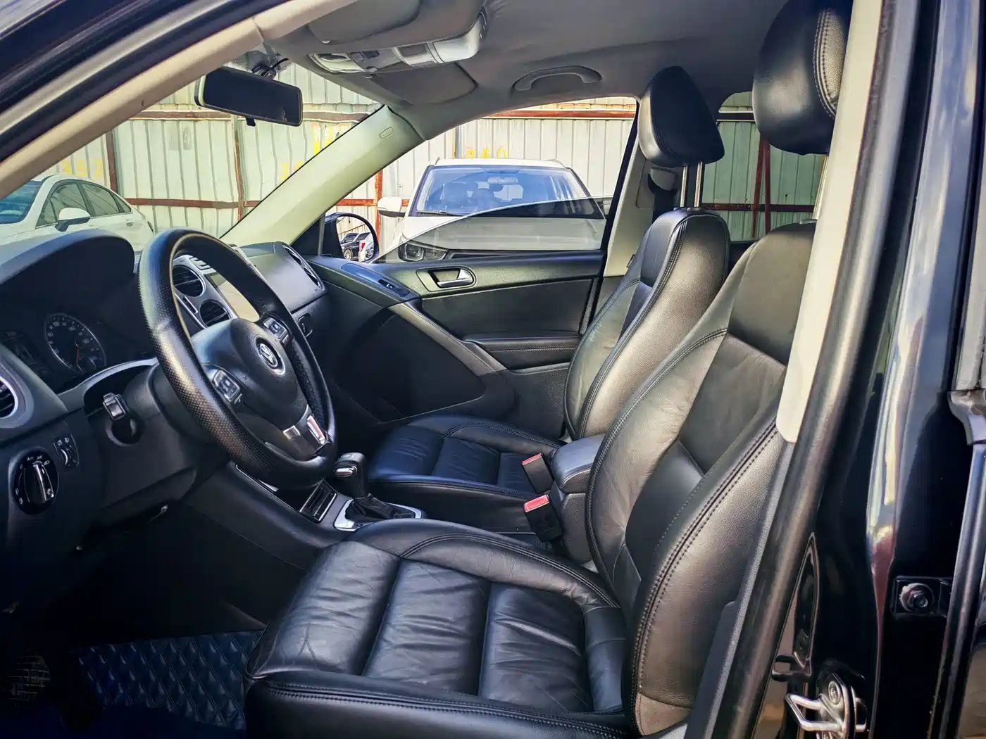 Volkswagen Tiguan 2011 2010 1.8TSI Automatic 4WD Trend