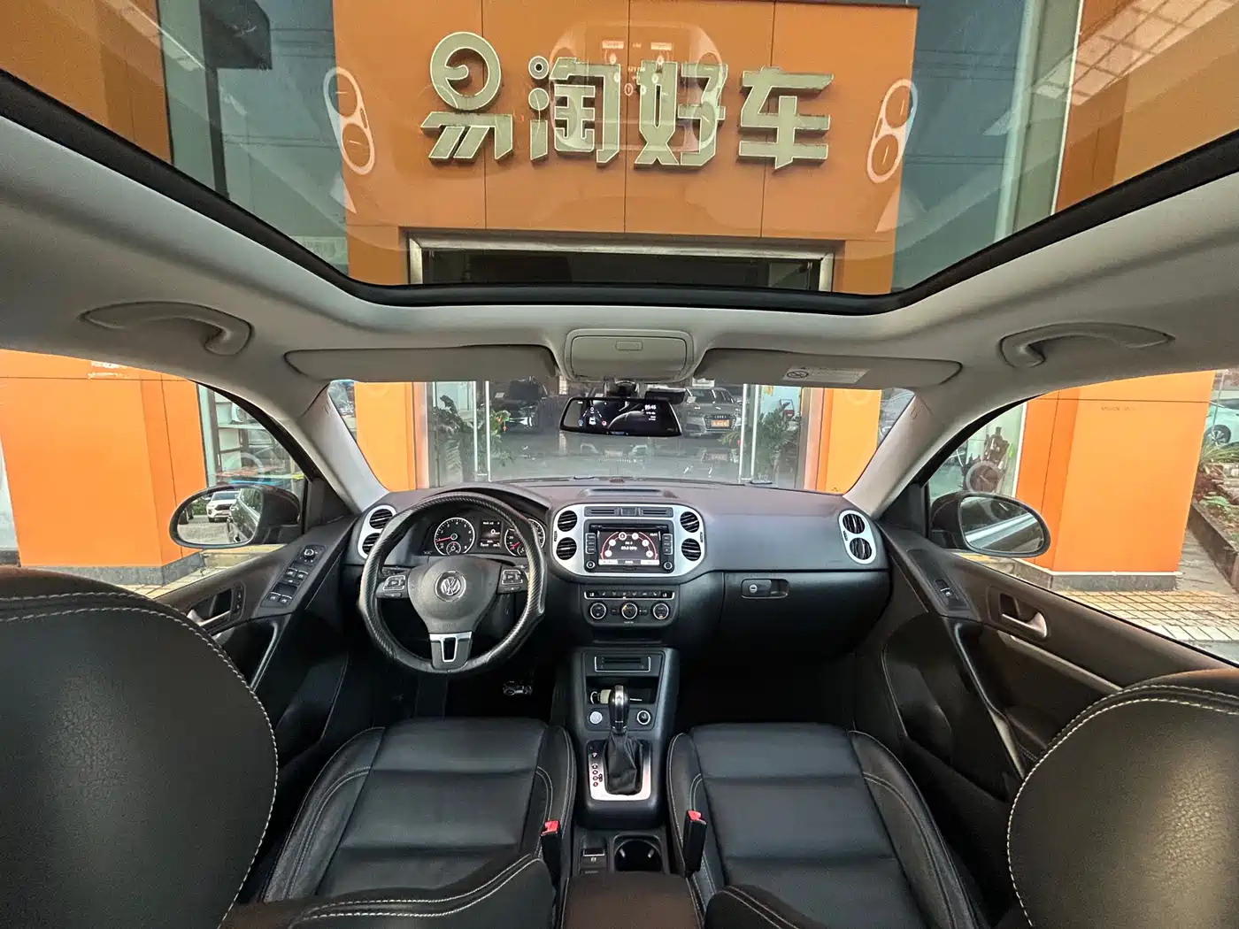 Volkswagen Tiguan 2015 1.8TSI Automatic 4WD Highline фото 16