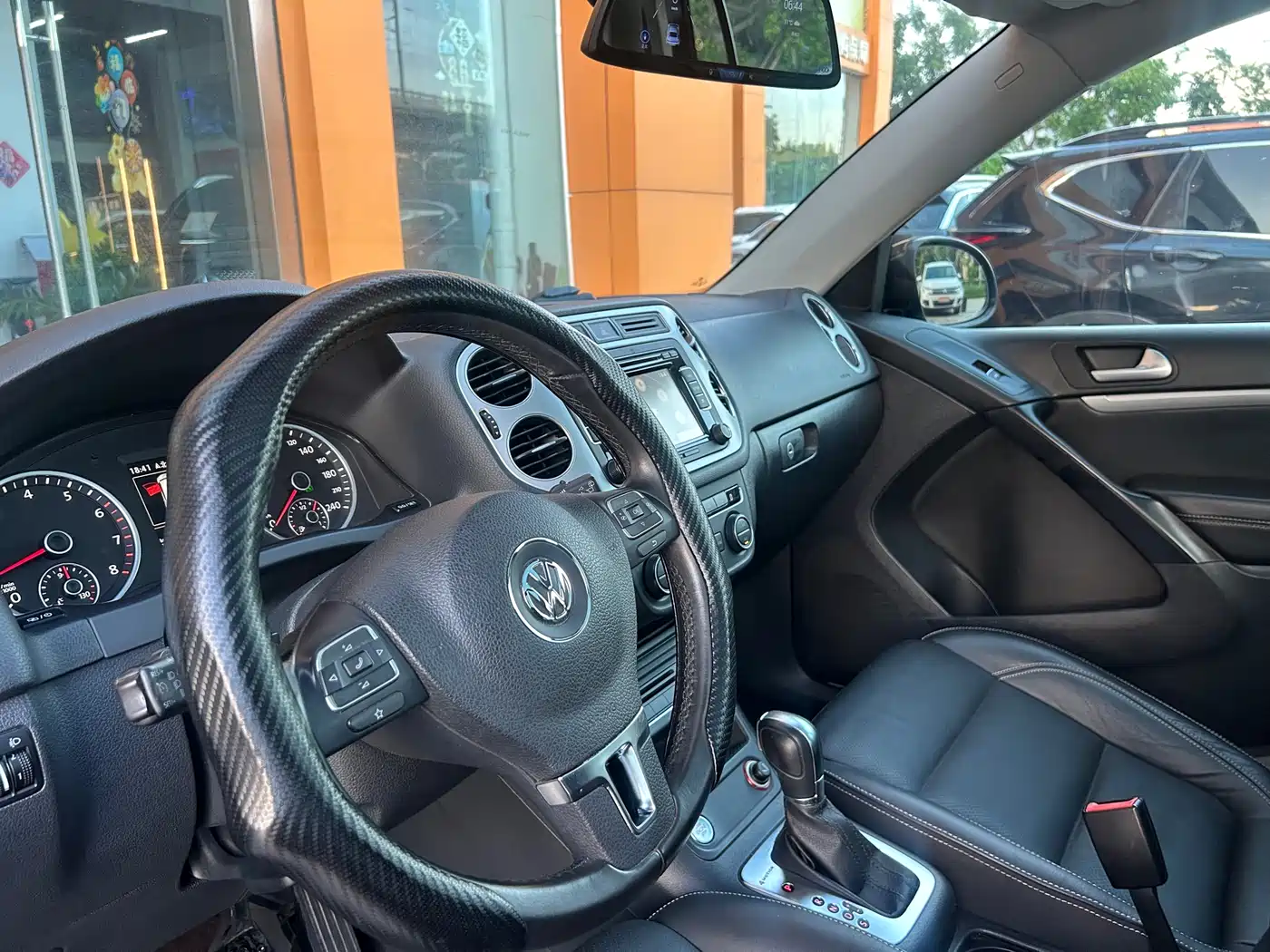 Volkswagen Tiguan 2015 1.8TSI Automatic 4WD Highline фото 24