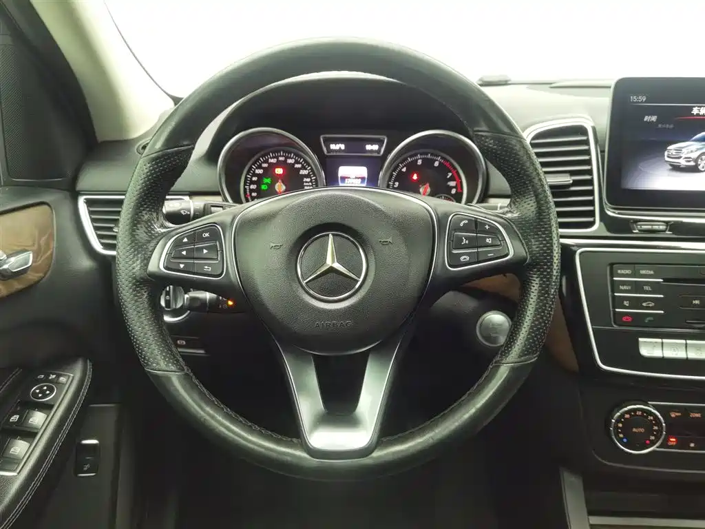 Mercedes-Benz GLE 2017 GLE 320 4MATIC Dynamic фото 11