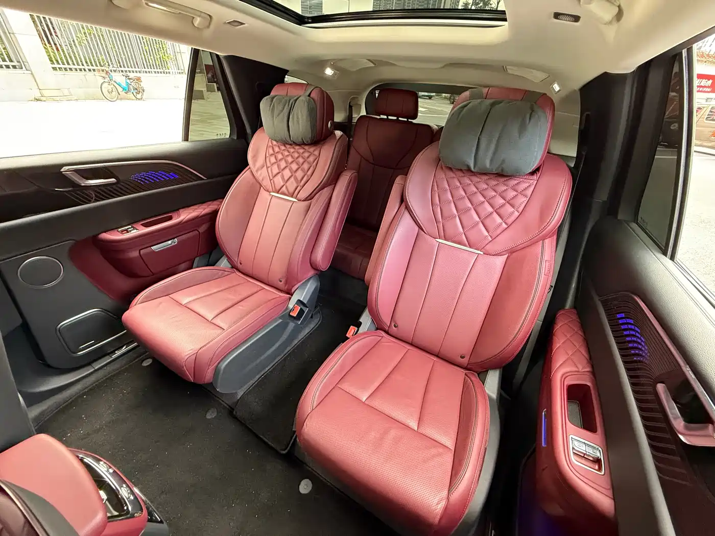 Hongqi E-HS9 2022 660km Qi Chang Edition (6-seater) фото 9