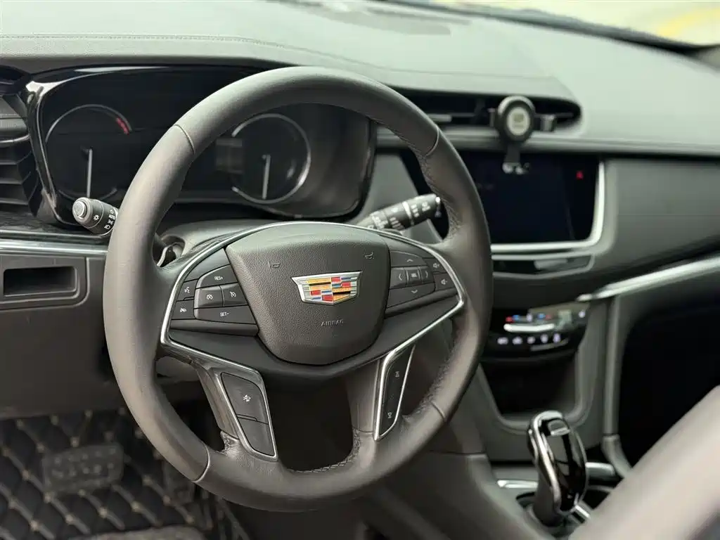 Cadillac XT5 2020 28T Luxury Model фото 3