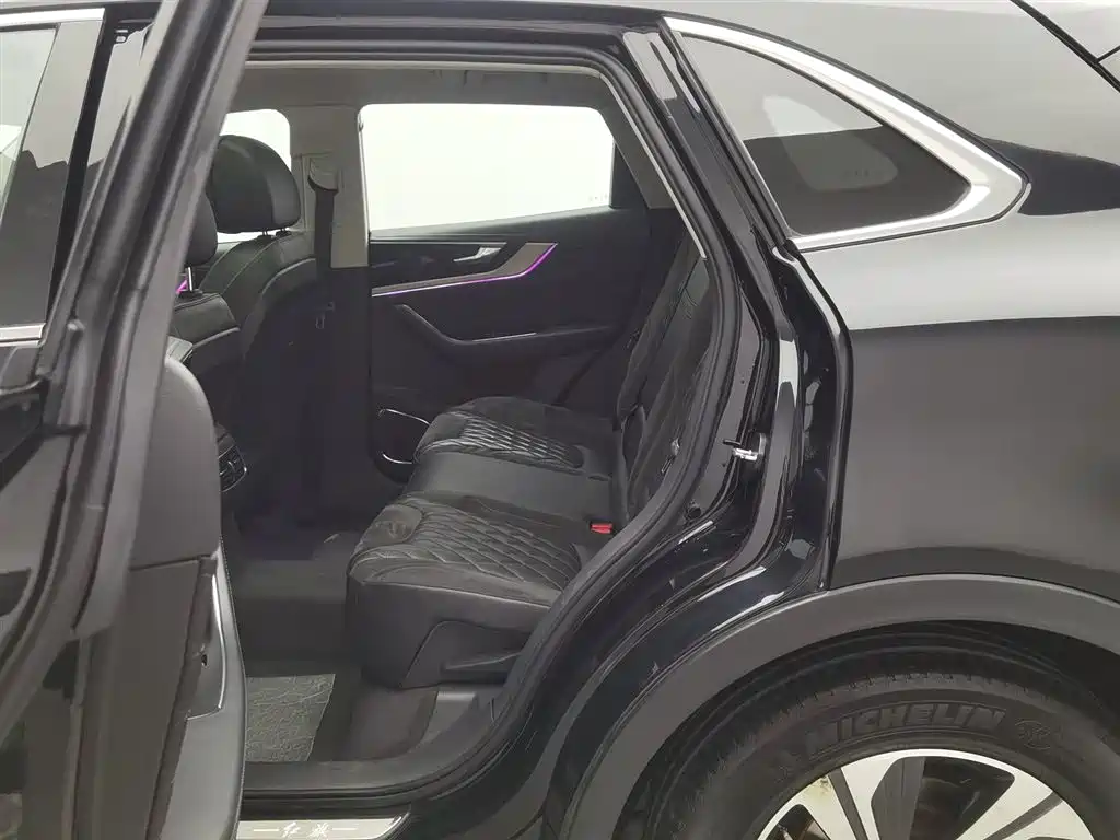 Hongqi HS5 2019 2.0T Smart Connect Enjoy Edition фото 15