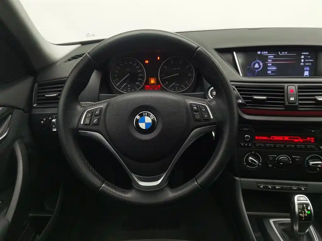 BMW X1 2015 Model sDrive18i Fashion Advanced Edition фото 11