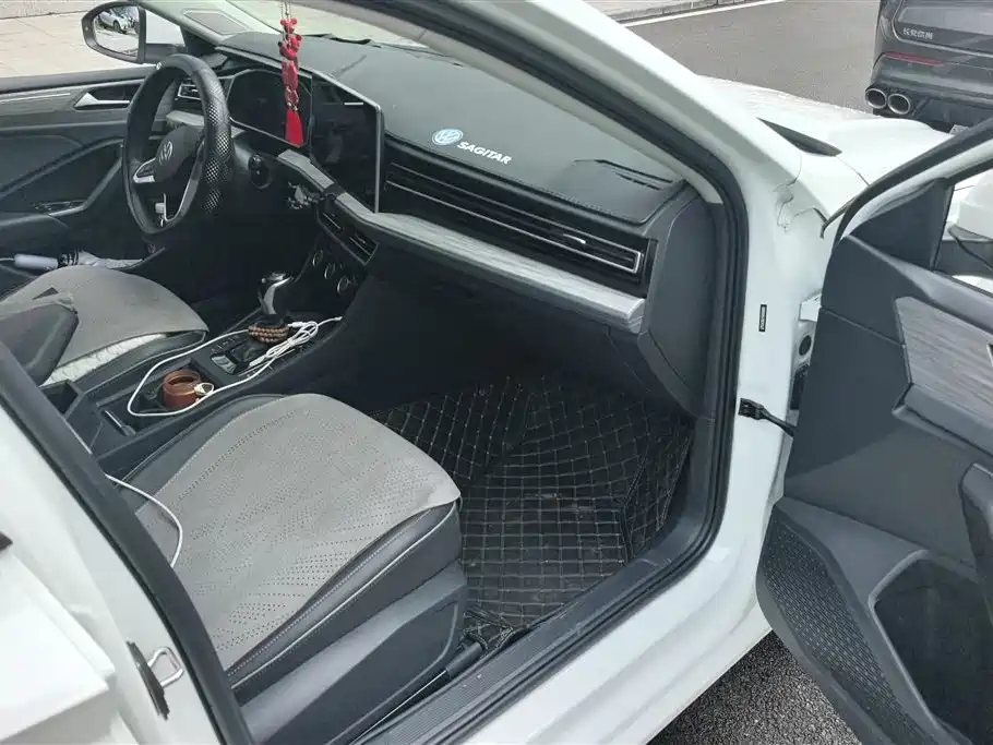 Volkswagen Sagitar 2025 Model Second Facelift 300TSI DSG Transcend Edition фото 8