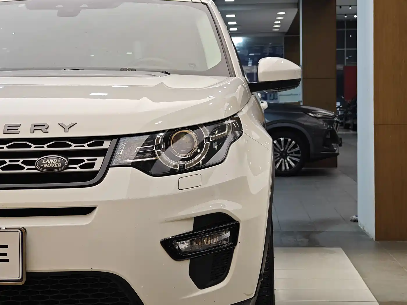 Land Rover Discovery Sport 2019 240PS SE Edition China V фото 2