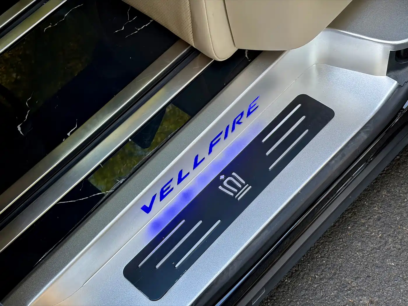 Toyota Vellfire 2023 2024 Crown Hybrid 2.5L Executive Premium Edition