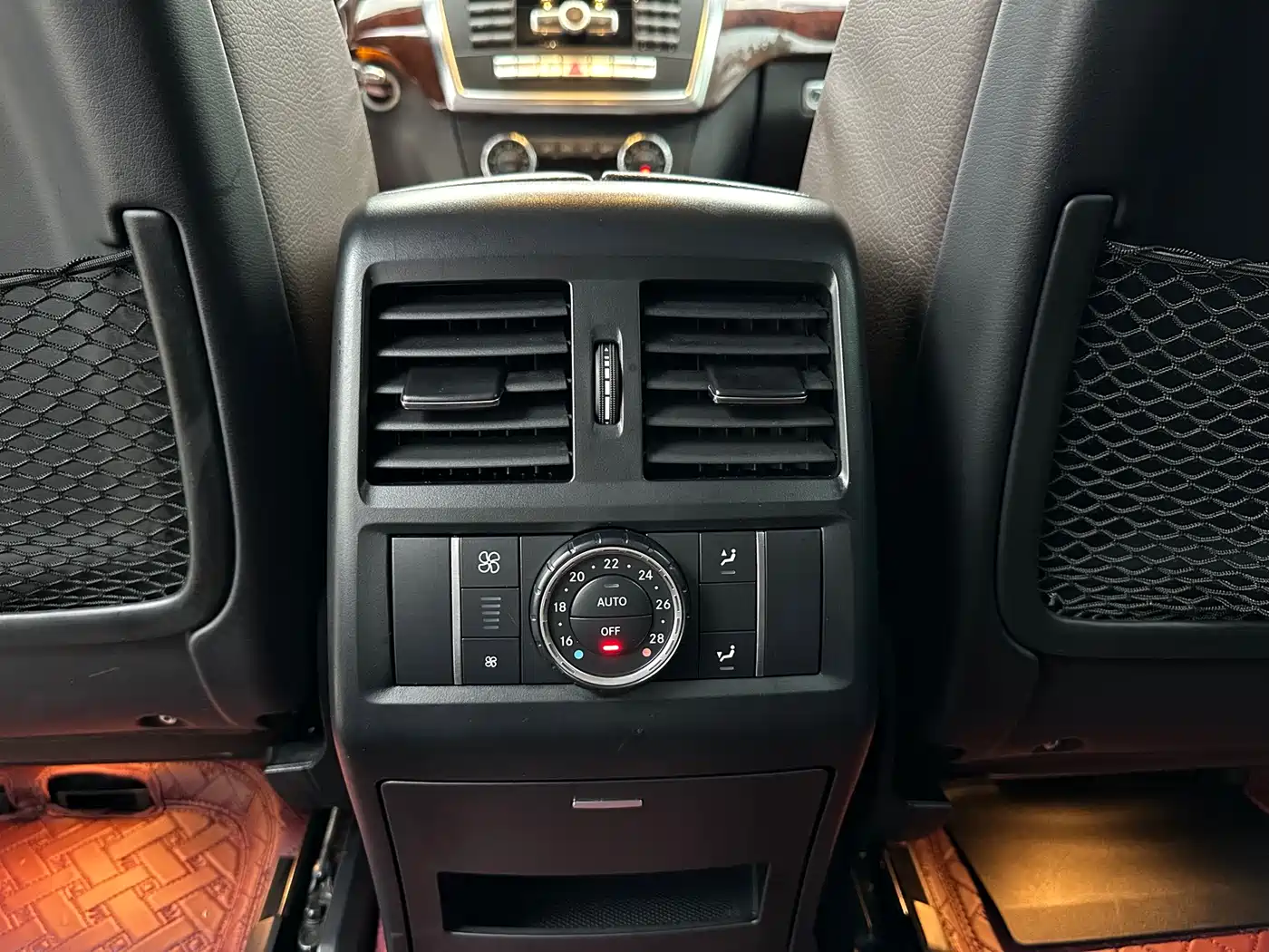 Mercedes-Benz M-Class 2012 Model ML 350 Luxury фото 19