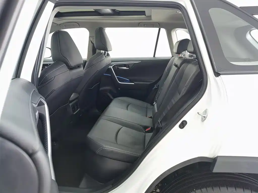 Toyota Wildlander 2023 Hybrid 2.5L E-CVT FWD Luxury PLUS Edition фото 15