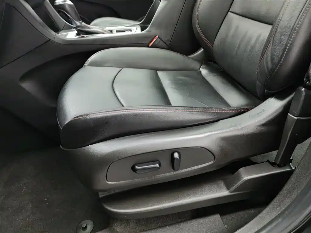 Chevrolet Equinox 2019 Redline 550T Automatic AWD Explorer RS Edition (China V) фото 20
