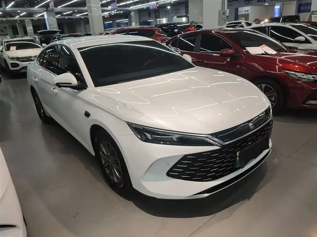 BYD Qin L 2025 DM-i Smart Drive Edition 80KM Leading фото 4