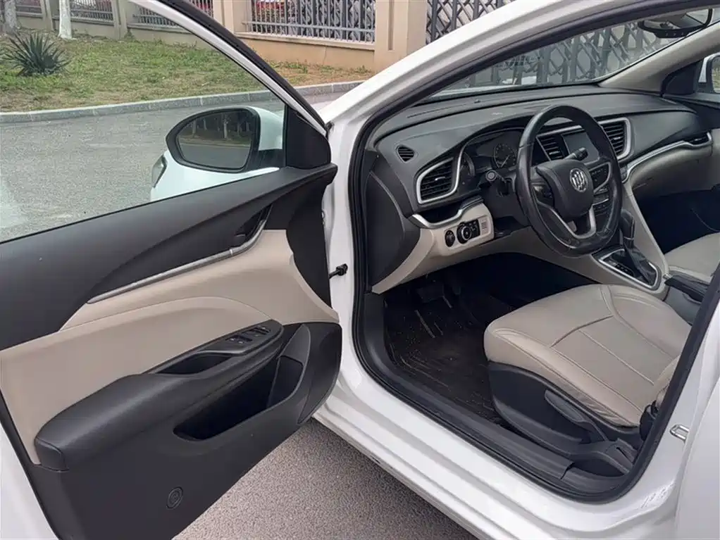 Buick Excelle 2019 15T DCT Connected Elite Type China VI фото 18