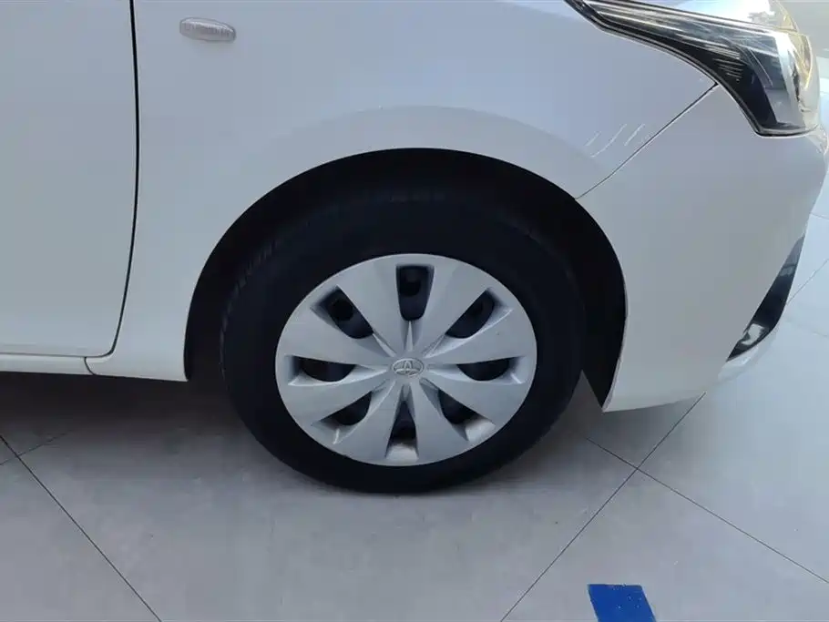 Toyota YARiS L Zhi Xuan 2019 1.5E CVT MeiDong Edition China VI фото 6