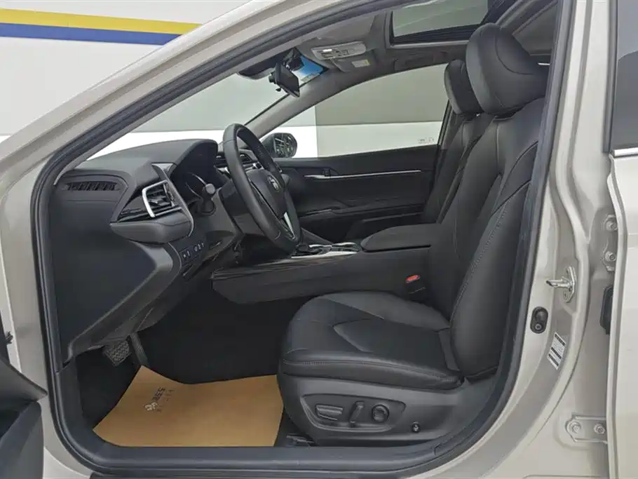 Toyota Camry 2019 2.0G Luxury Edition China VI фото 9