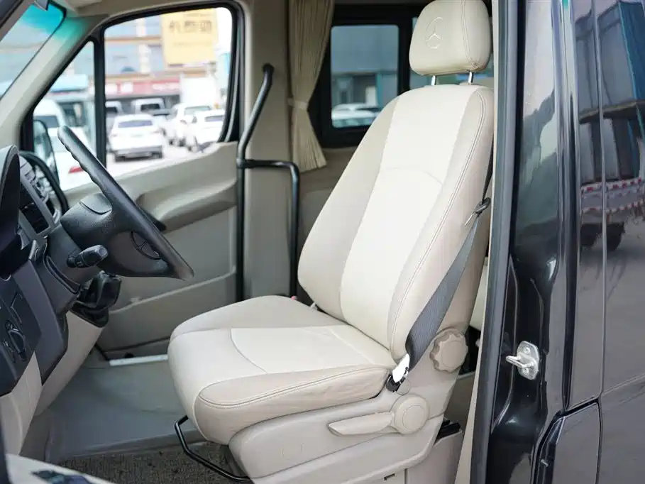 Mercedes-Benz Sprinter 2016 2014 Model 2.1T Excellent Travel Medium Wheelbase