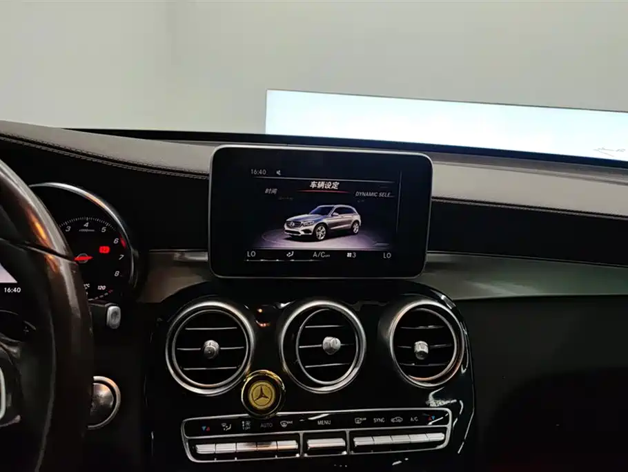 Mercedes-Benz GLC 2019 Model GLC 200 L 4MATIC фото 13