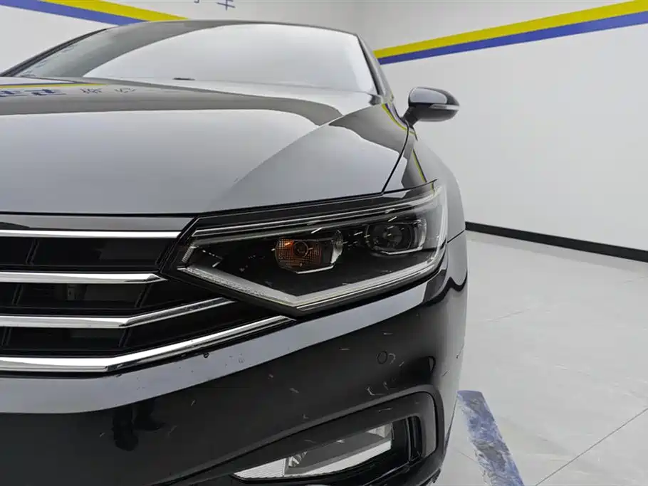 Volkswagen Magotan 2020 330TSI DSG Leading фото 5