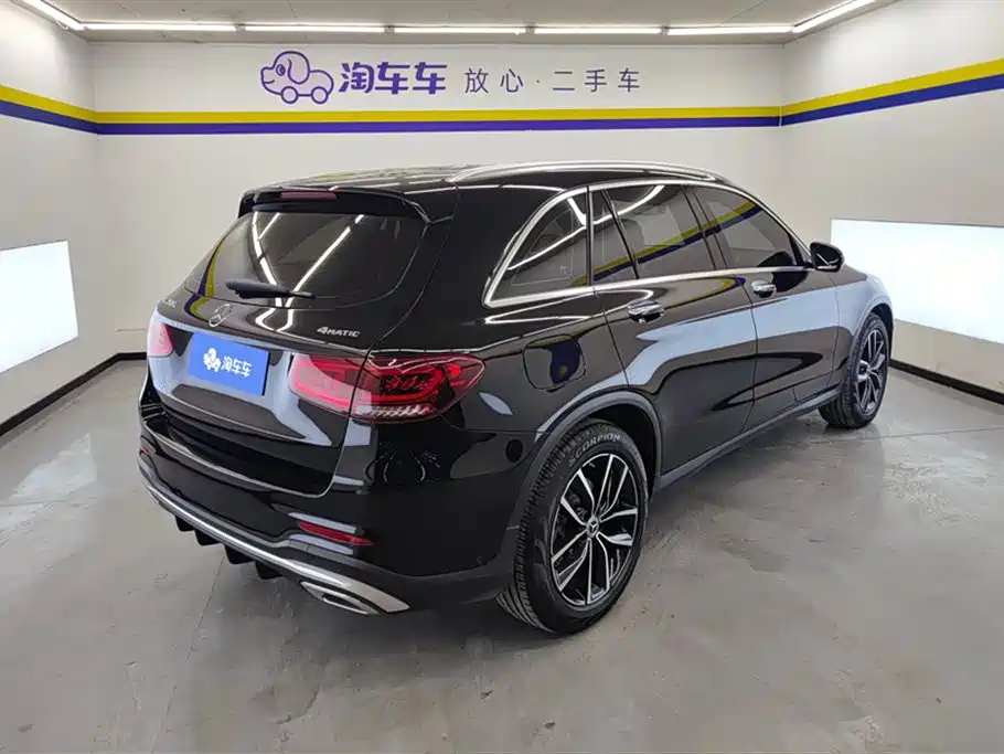 Mercedes-Benz GLC 2022 Facelift GLC 260 L 4MATIC Luxury Model фото 3
