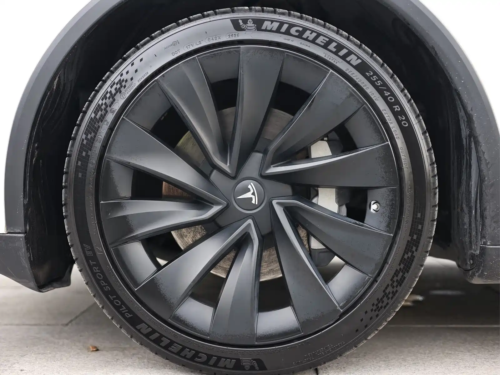 Фото 20 - Tesla Model Y