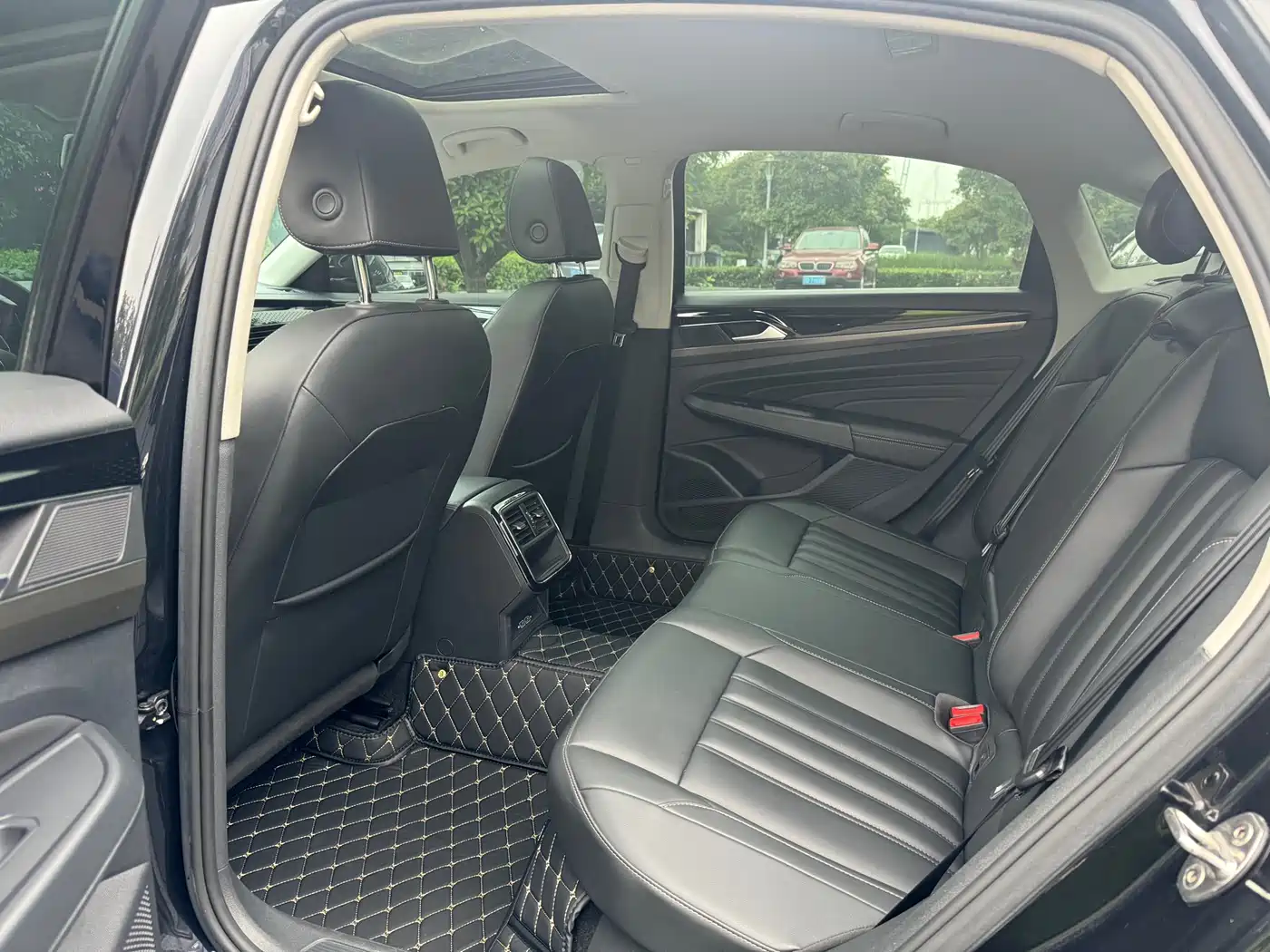 Volkswagen Passat 2019 Model 280TSI Business Edition China VI фото 8