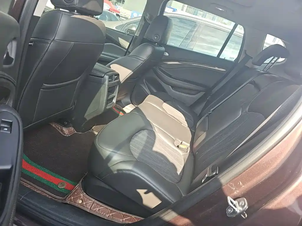 Фото 17 - Buick Envision Plus