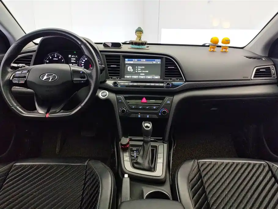 Hyundai Elantra 2018 1.4T DCT Dynamic·Vitality Model фото 12