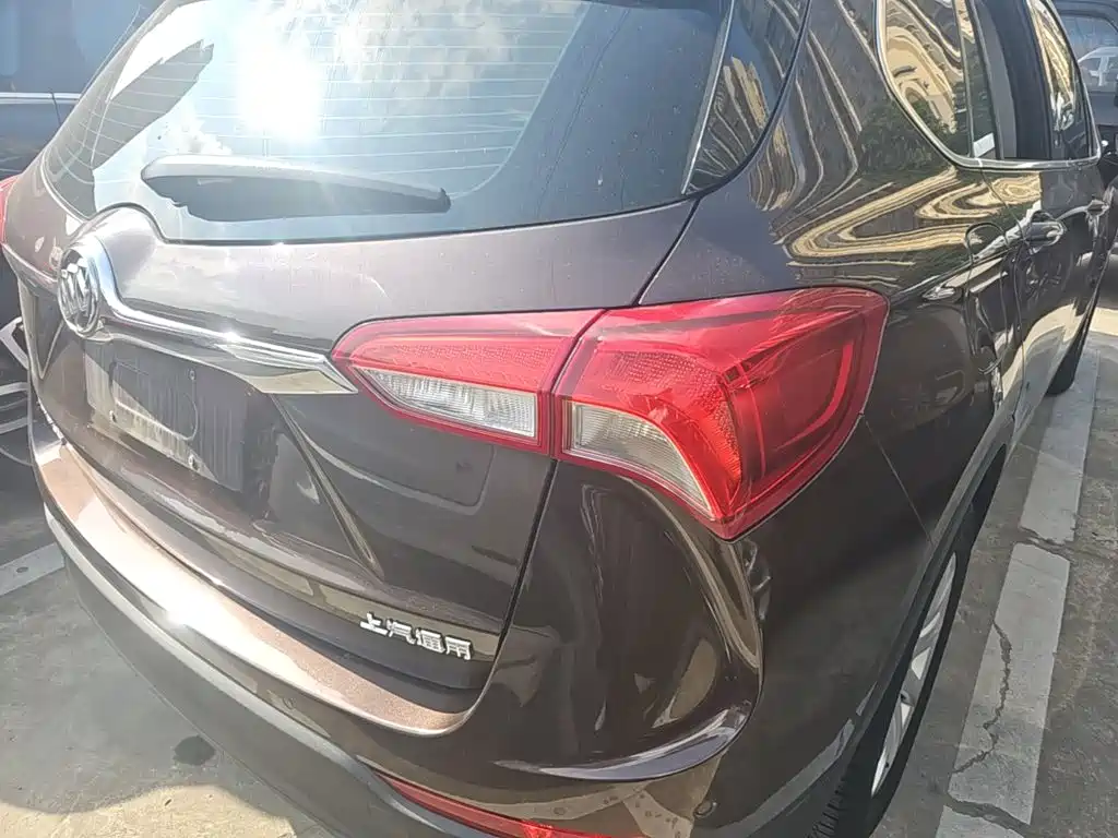 Фото 8 - Buick Envision Plus