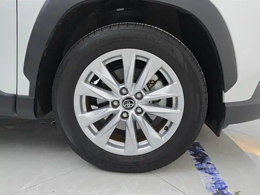 Toyota Corolla Cross 2024 Model 2.0L Pioneer Edition фото 6