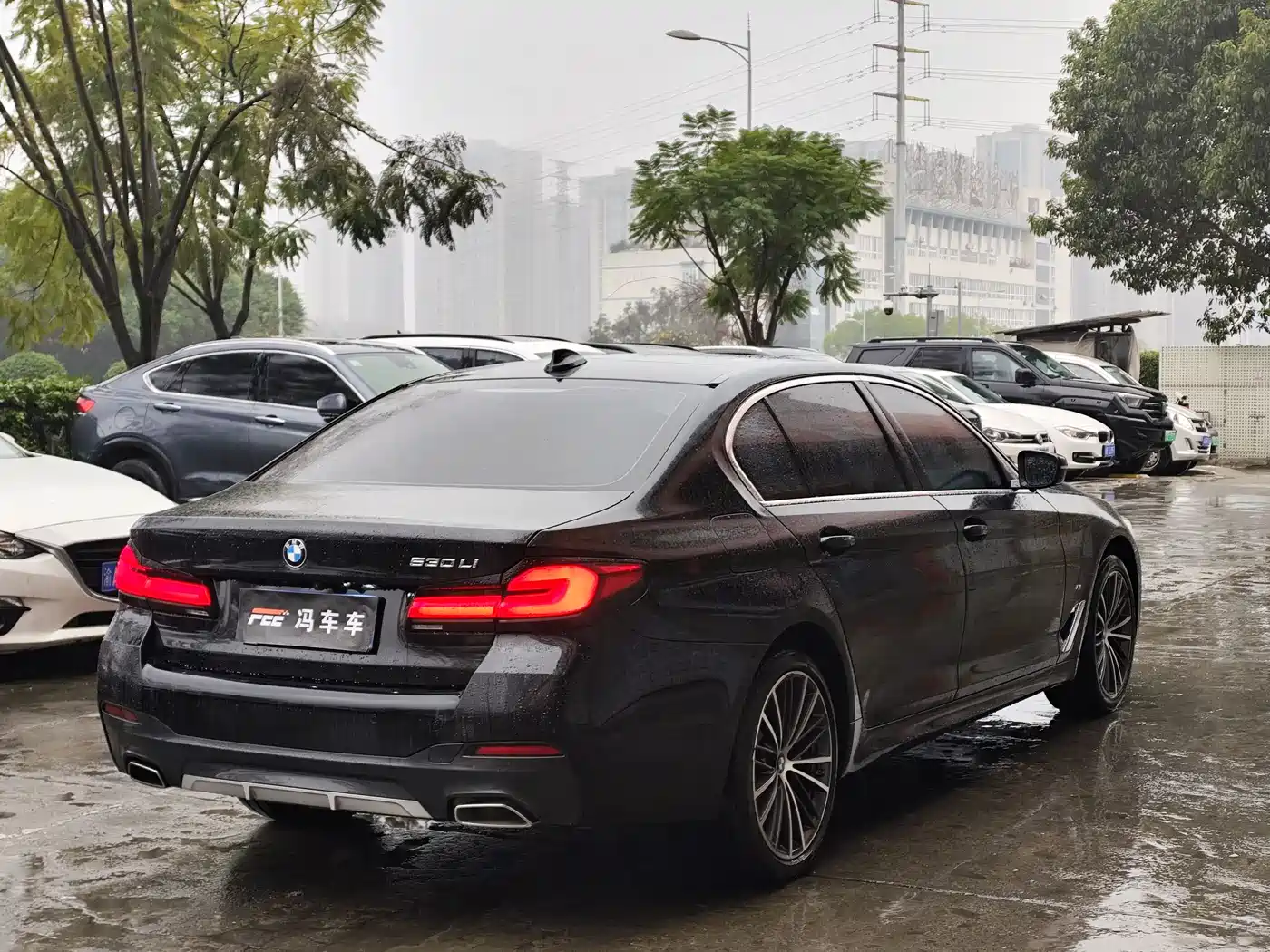 BMW 5 Series 2023 530Li Leading M Sport Package фото 13