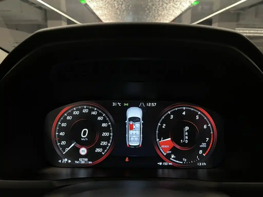 Фото 5 - Volvo XC90