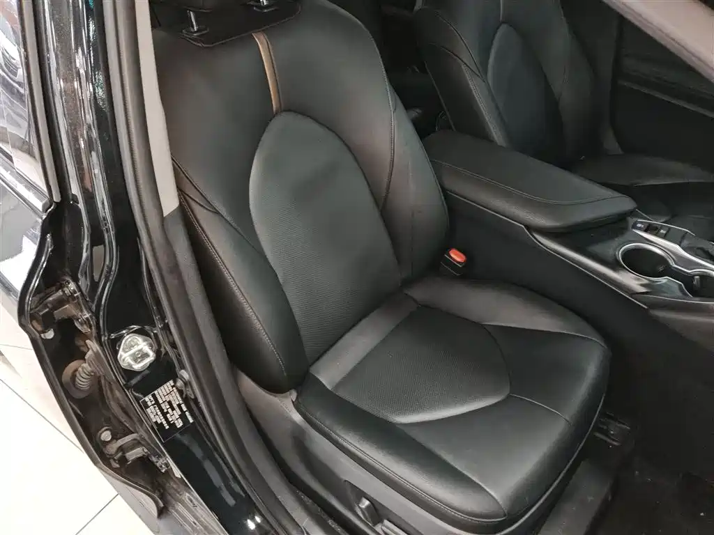Toyota Camry 2021 2.0G Luxury Edition фото 24