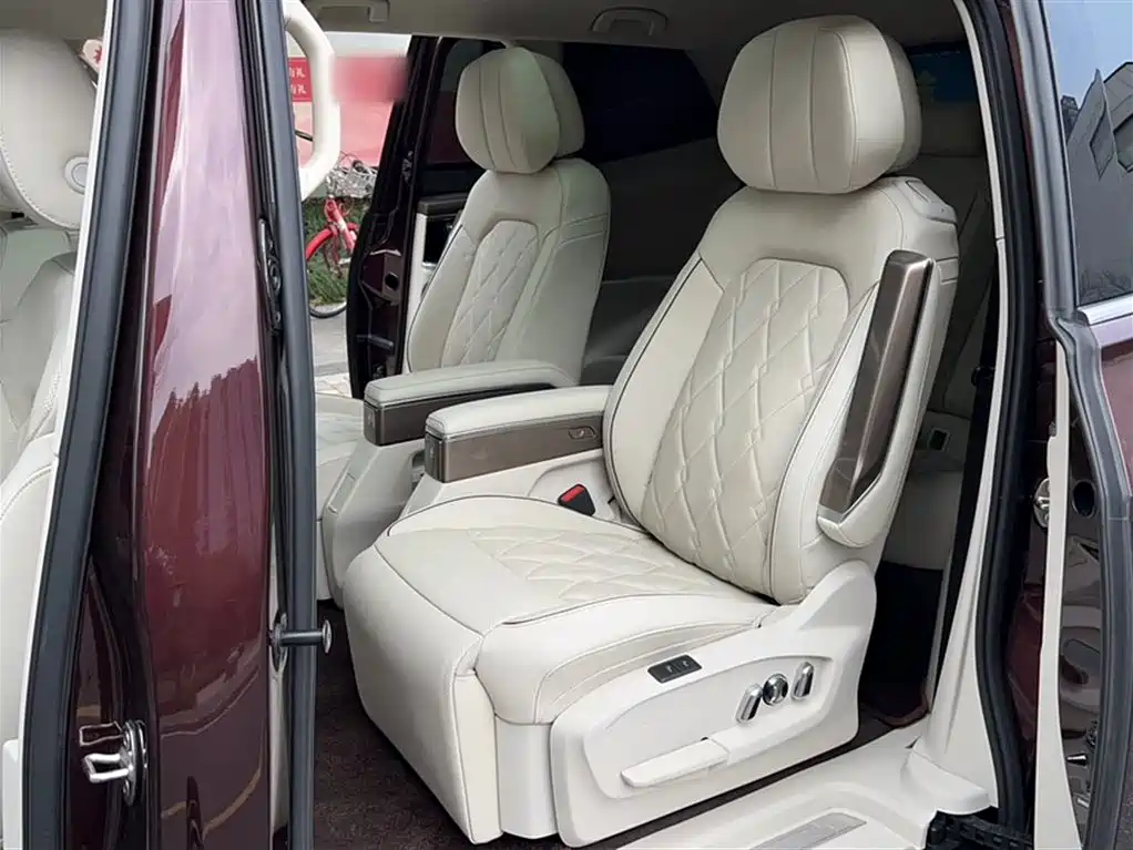 Volkswagen Viloran 2020 380TSI Premium фото 11