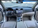 Photo 8 - Toyota Highlander
