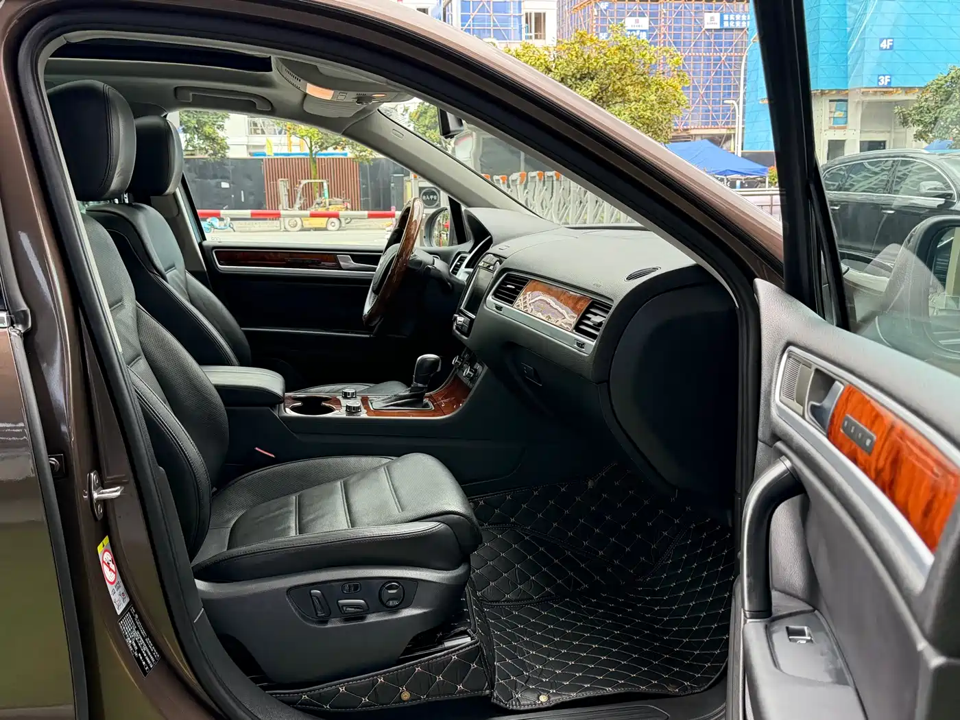 Volkswagen Touareg 2011 3.0TDI Diesel Premium фото 7