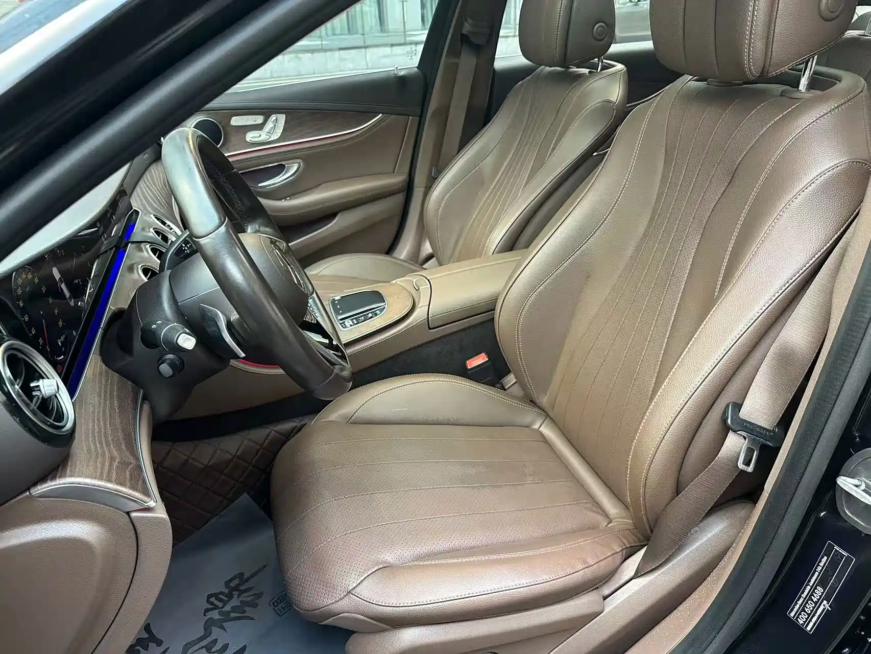 Photo 6 - Mercedes-Benz E-Class