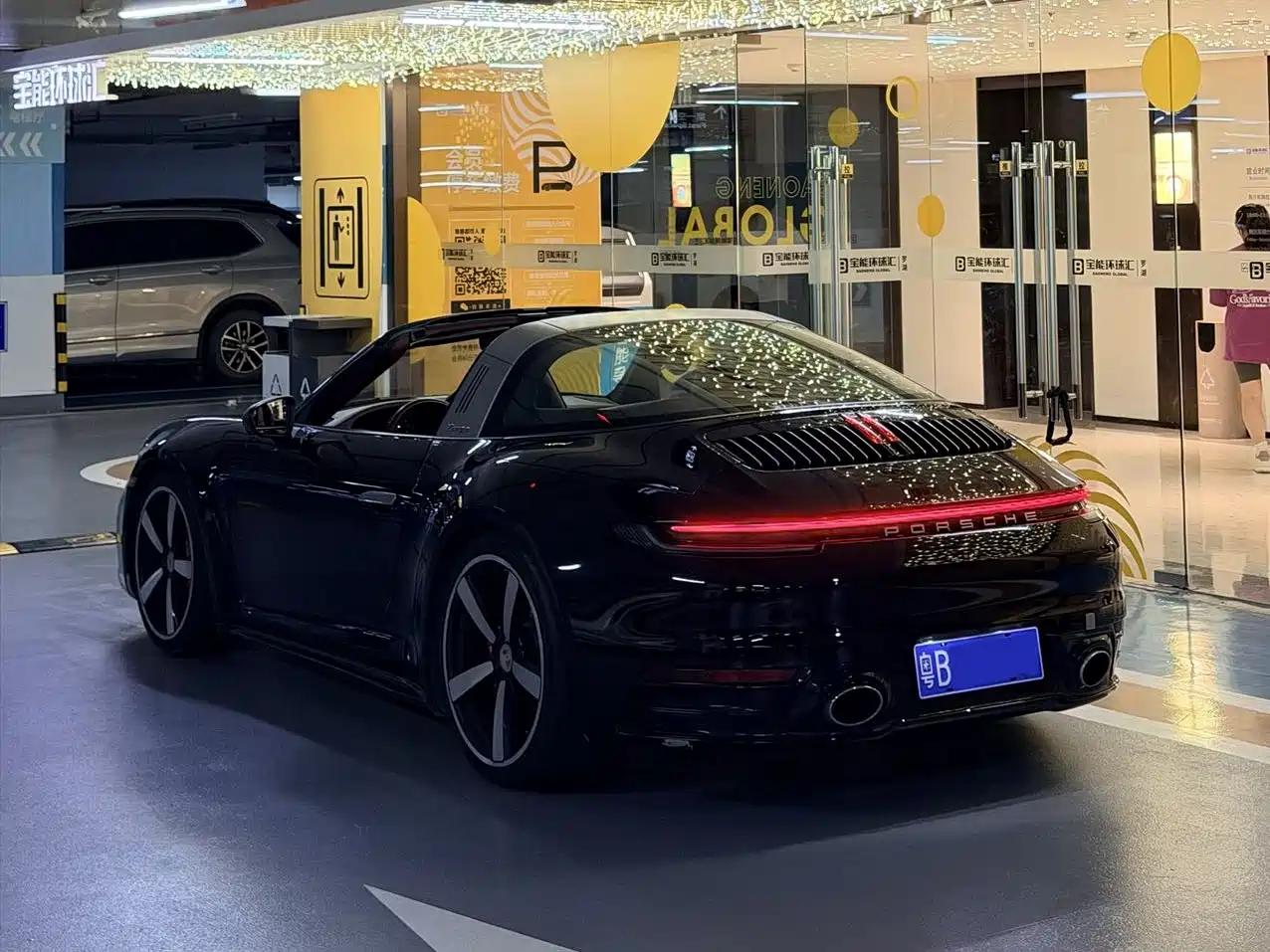 Porsche 911 2022 Targa 4 3.0T фото 5
