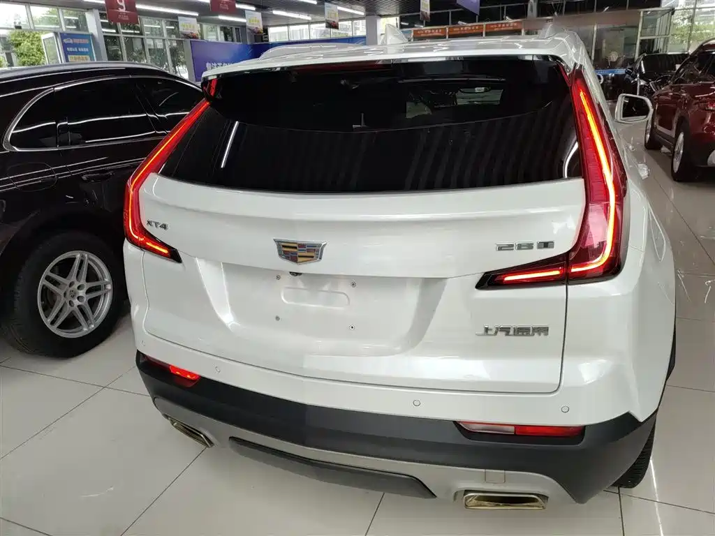 Cadillac XT4 2018 28T FWD Leading Edition фото 6